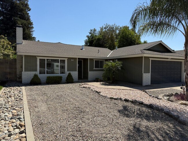 Building Photo - 1460 Berry Dr