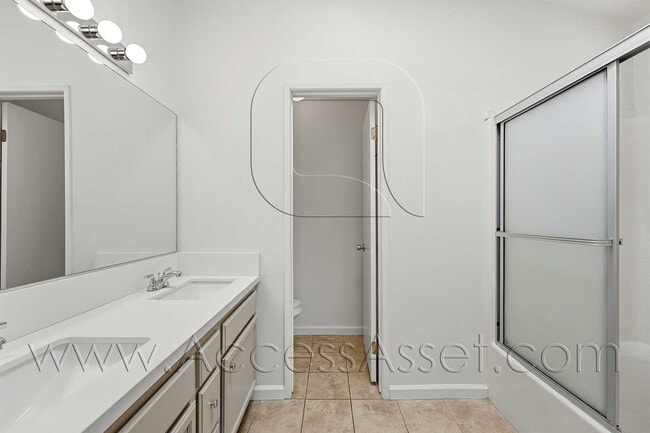 Building Photo - 15630 Half Moon Dr