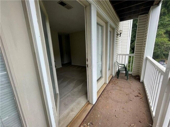 Building Photo - COMING SOON!! 2 BED 2 BATH CONDO!
