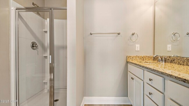 Building Photo - 7471 Shadow Lake Dr