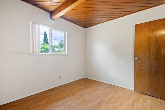 Building Photo - 335 Raffetto Dr