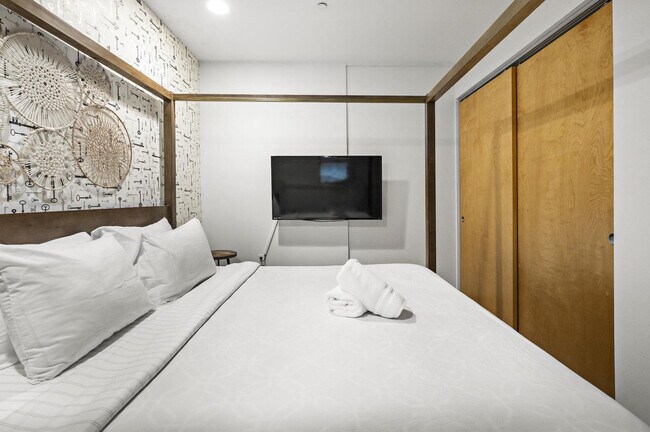 Building Photo - 160 E Berkeley St