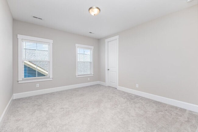 Building Photo - Exclusively Offered by Muse Realty Rentals...