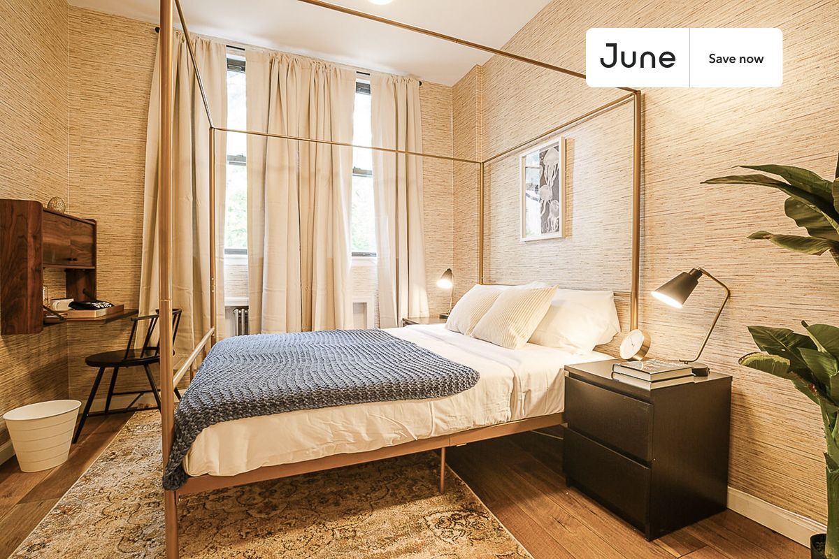 Building Photo - 439 W 48th St