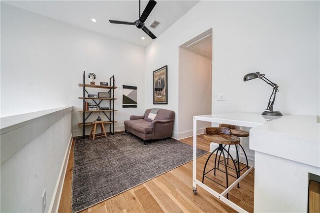 Building Photo - 11173 Serenbe Ln