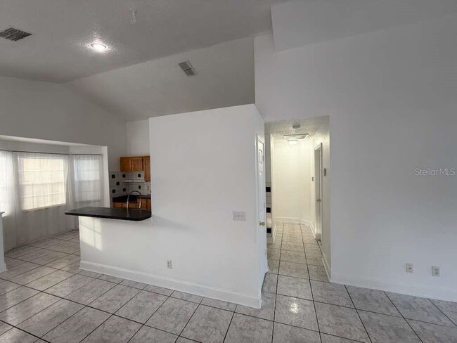 Building Photo - 2009 River Park Blvd