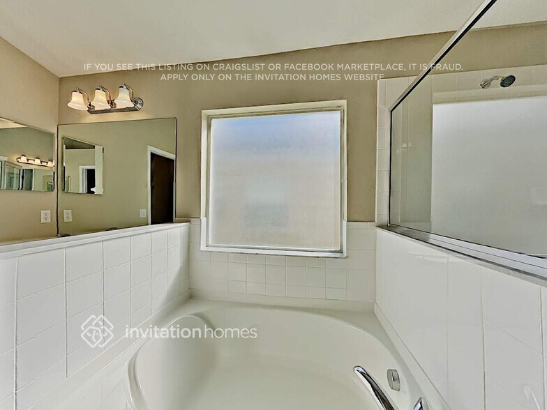 Building Photo - 13420 Fladgate Mark Drive