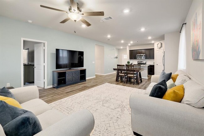 Building Photo - 200 Arrowhead Vine St