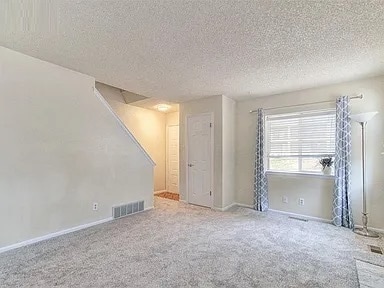 Building Photo - 2337 Split Rock Dr