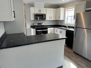 Building Photo - 357 English Oak Ln