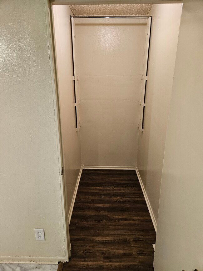 Building Photo - 2810 Reservoir St