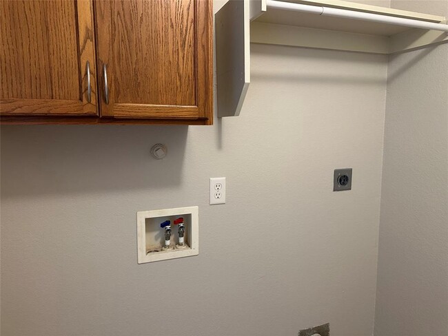 Building Photo - 4514 Quail Run Rd