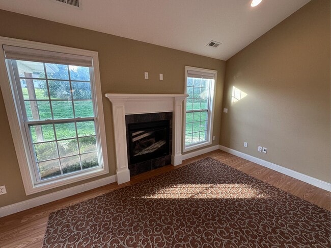 Building Photo - 4500 Weybridge Dr