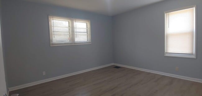 Building Photo - 5625 N 57th St