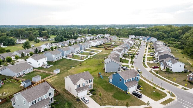 Building Photo - 468 Rochdale Run