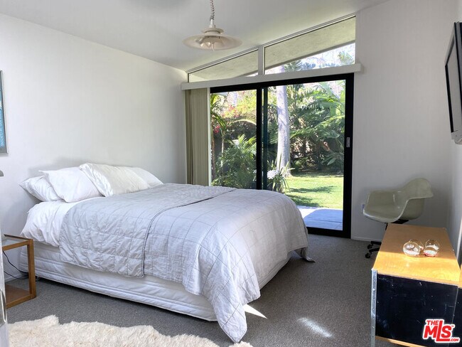 Building Photo - 30611 Las Estrellas Dr