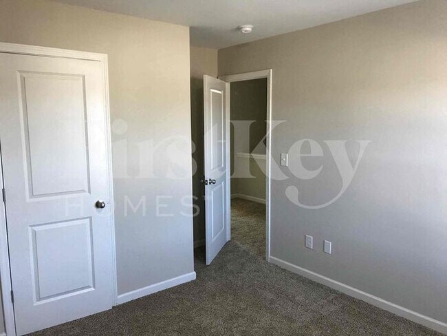 Building Photo - 3861 Cameron Trail SE