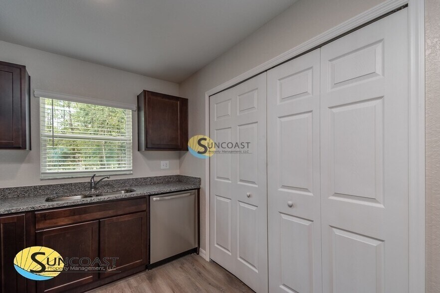 Building Photo - 9108 N Travis Dr