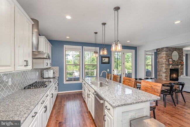 Building Photo - 24846 Somerby Dr