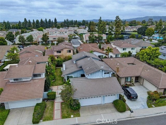 Building Photo - 8 Sparrowhawk