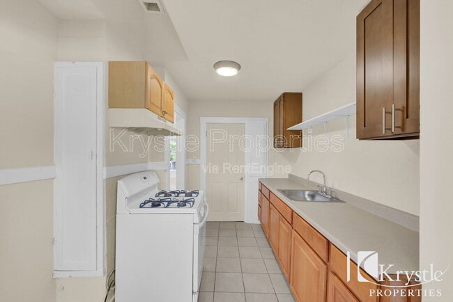 Building Photo - 1026 Carolina St