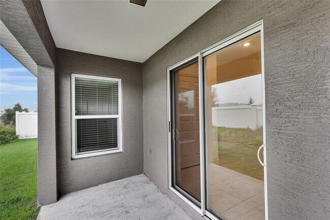 Building Photo - 13 Llovera Pl