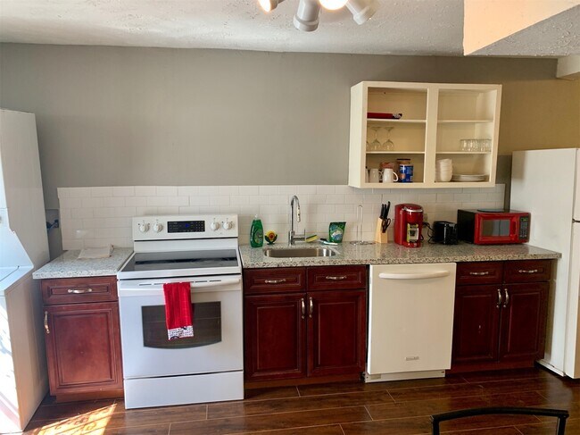 Building Photo - 2311 Chelsea Knoll Ln