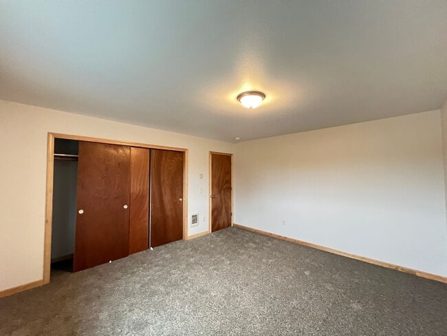 Building Photo - New Construction Two Bedroom!