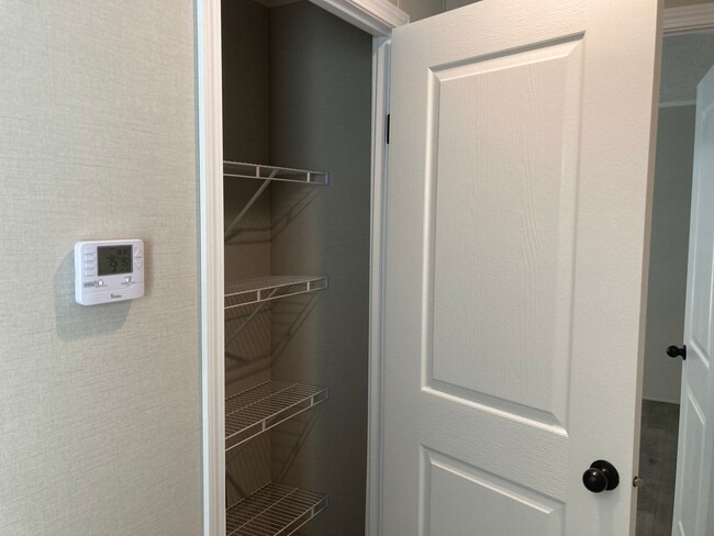 Building Photo - 107 Bluejay Hill