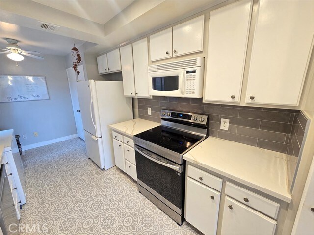Building Photo - 8828 Pershing Dr