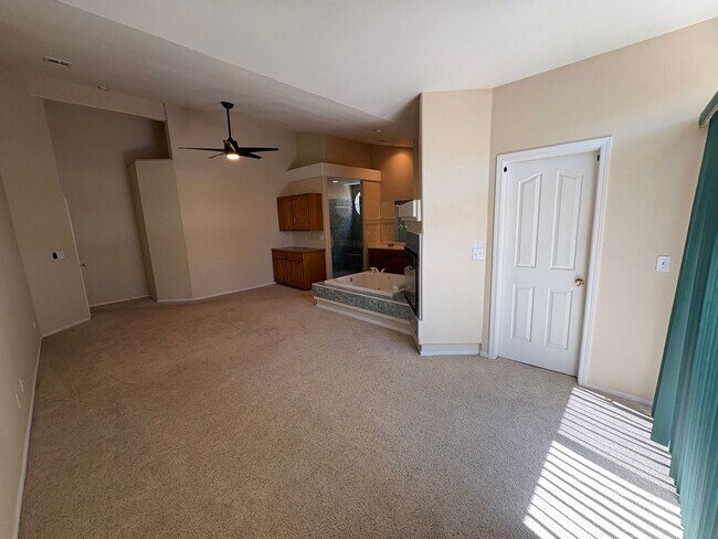 Building Photo - 1523 E Monte Vista Ct