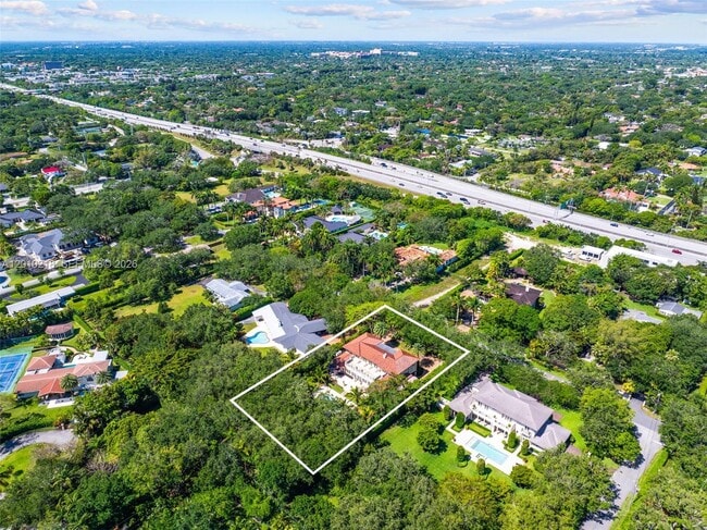 Building Photo - 6905 SW 75th Ave