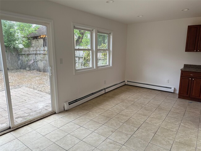Building Photo - 724 Silver Lake-Scotchtown Rd