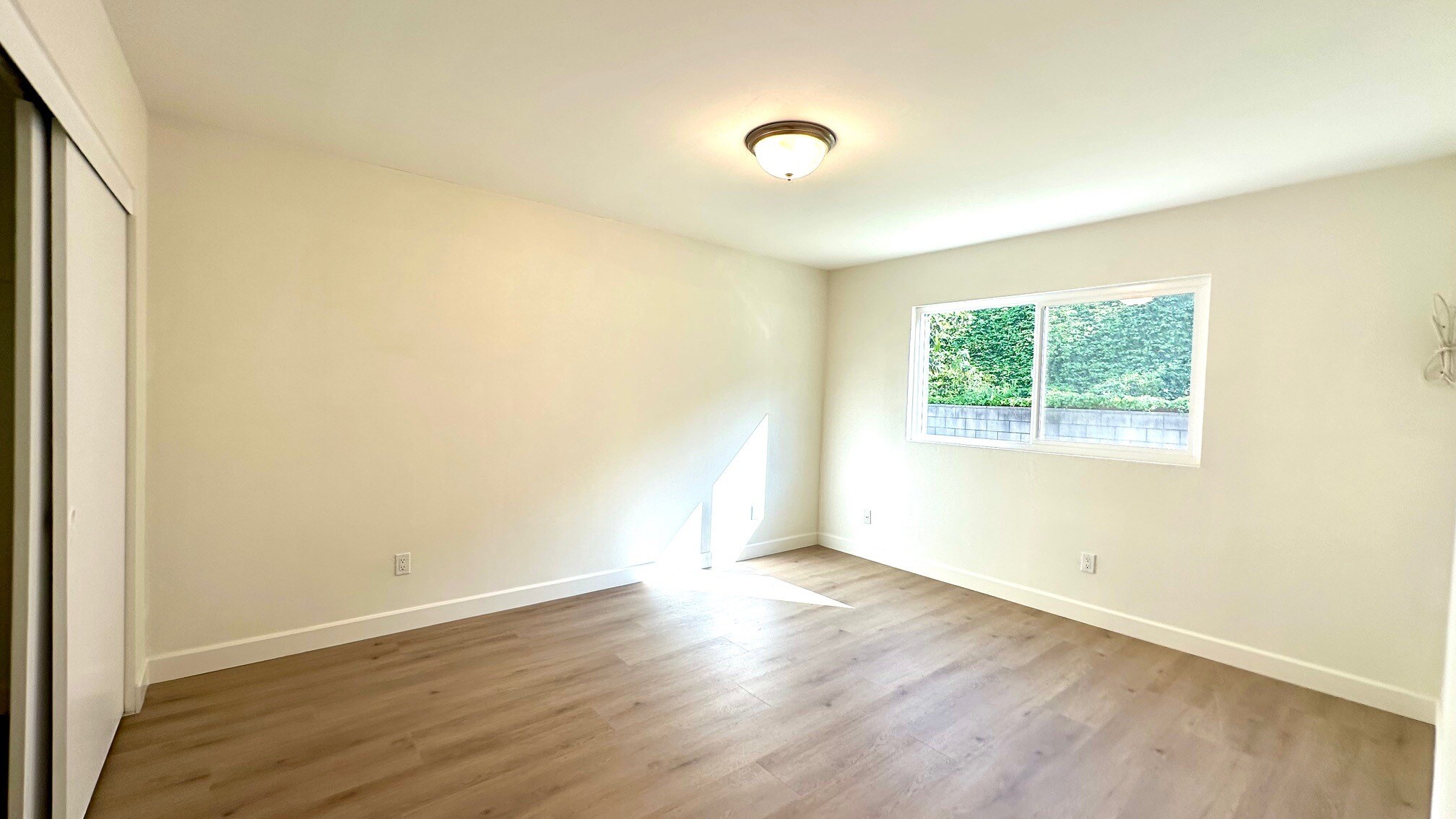 Building Photo - 820 Browning Pl