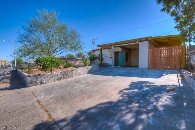 Building Photo - 18 Magnesium St