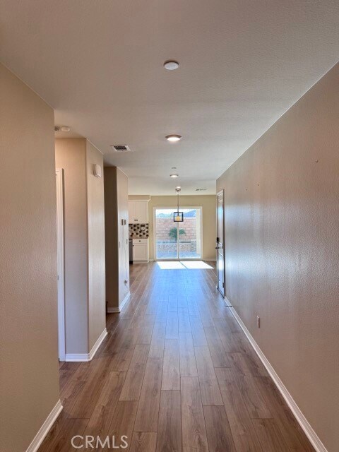 Building Photo - 1760 Chute Dr