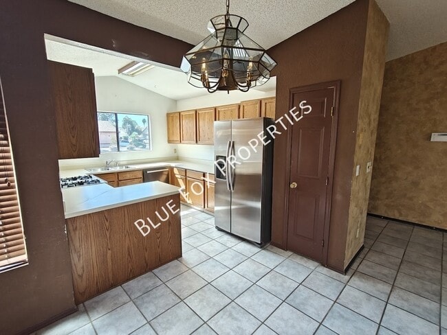 Building Photo - 9073 N Tiger Eye Way