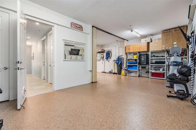 Building Photo - 254 Seagate Ct