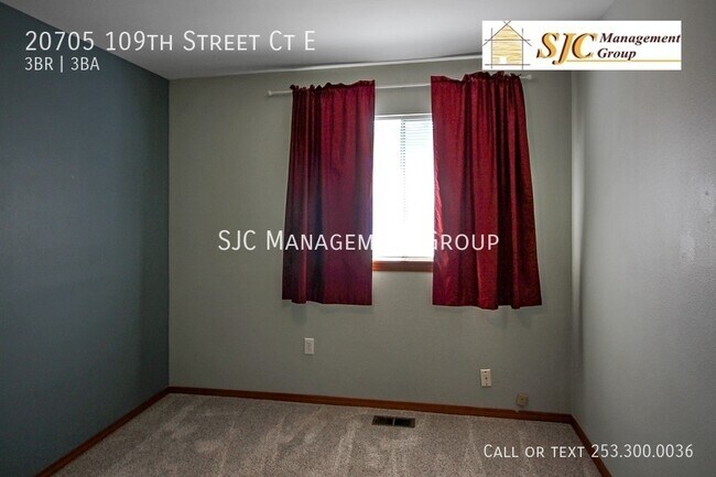 Building Photo - Beautiful 3 bedroom, 2.5 bath, 1800 sq ft ...