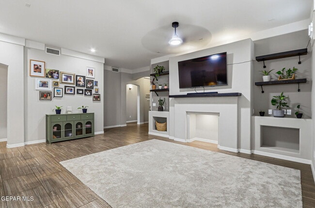 Building Photo - 14853 Oldenberg Ct