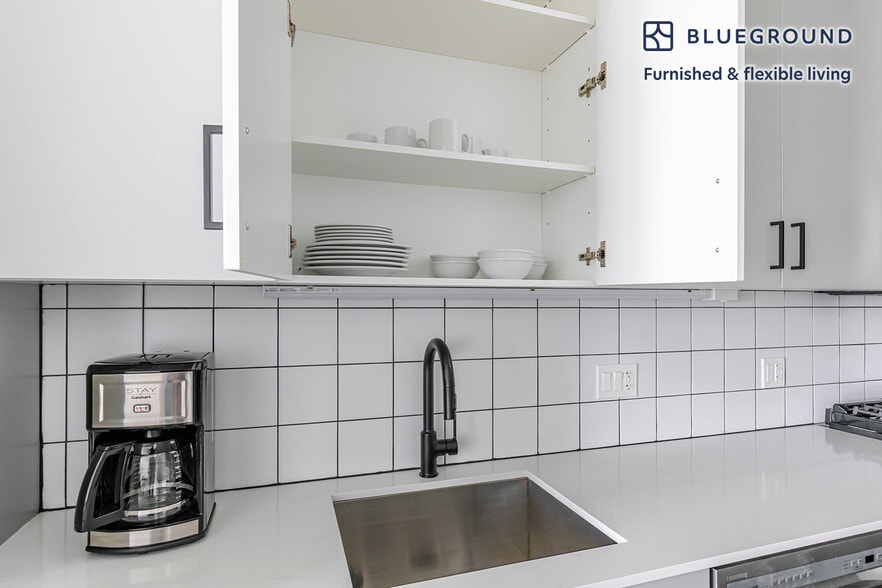 Building Photo - 61 W Erie St