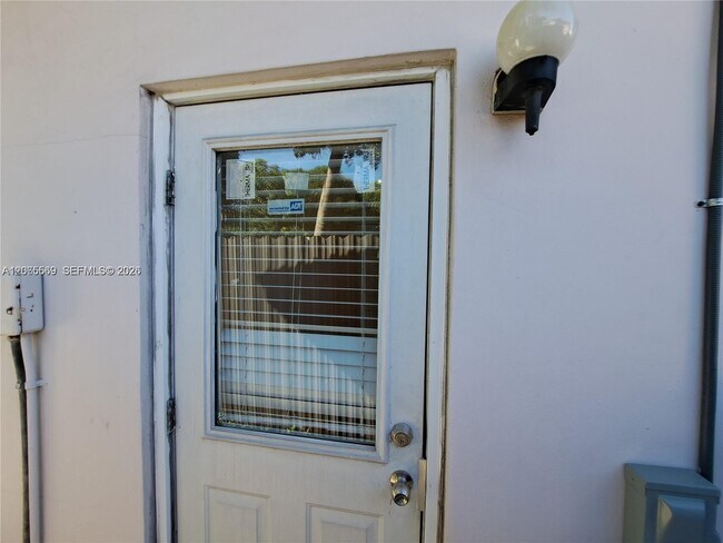 Building Photo - 1111 NW 79th Way