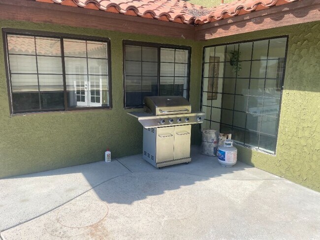 Building Photo - 6681 Tara Ave