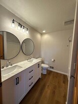 Building Photo - 2173 Hillington Dr