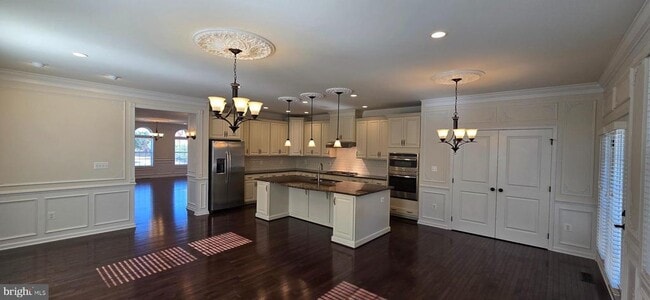 Building Photo - 42826 Edgegrove Heights Terrace