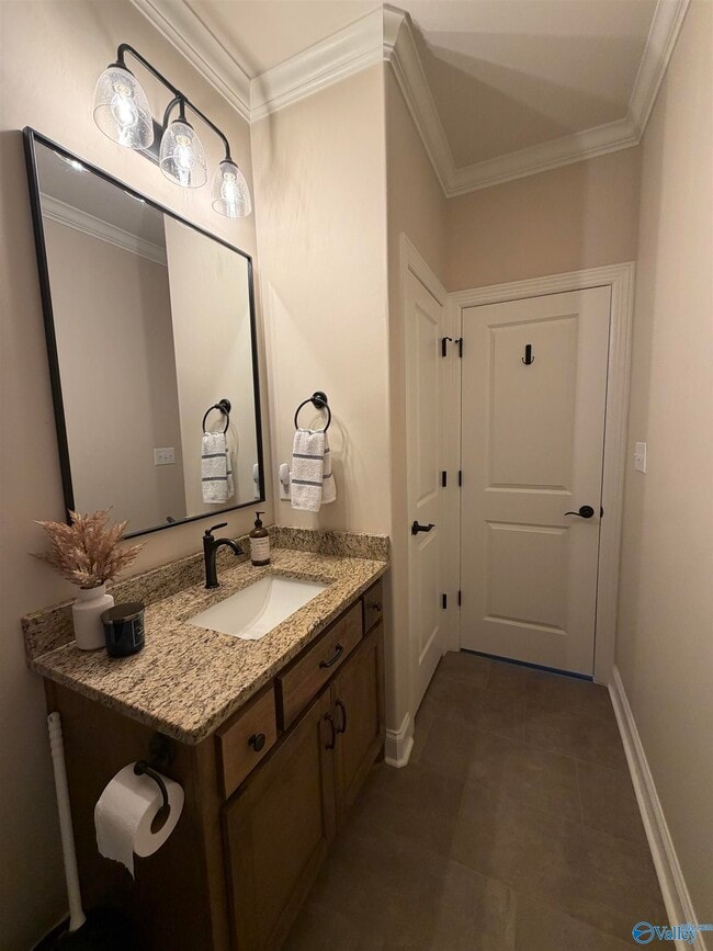 Building Photo - 26316 Woodfield Dr
