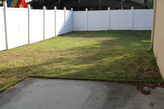 Building Photo - 353 Heather Hills Dr