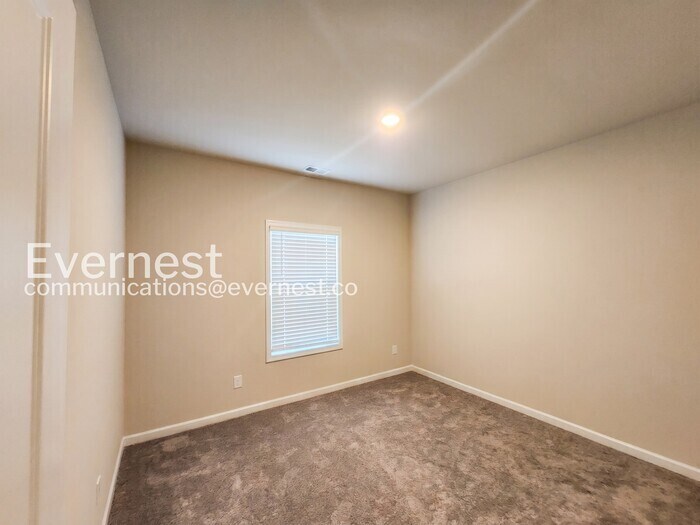 Building Photo - 118 Culver St