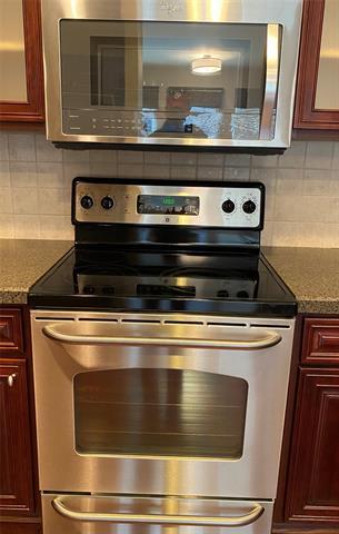 Building Photo - 207 Colonial Ln