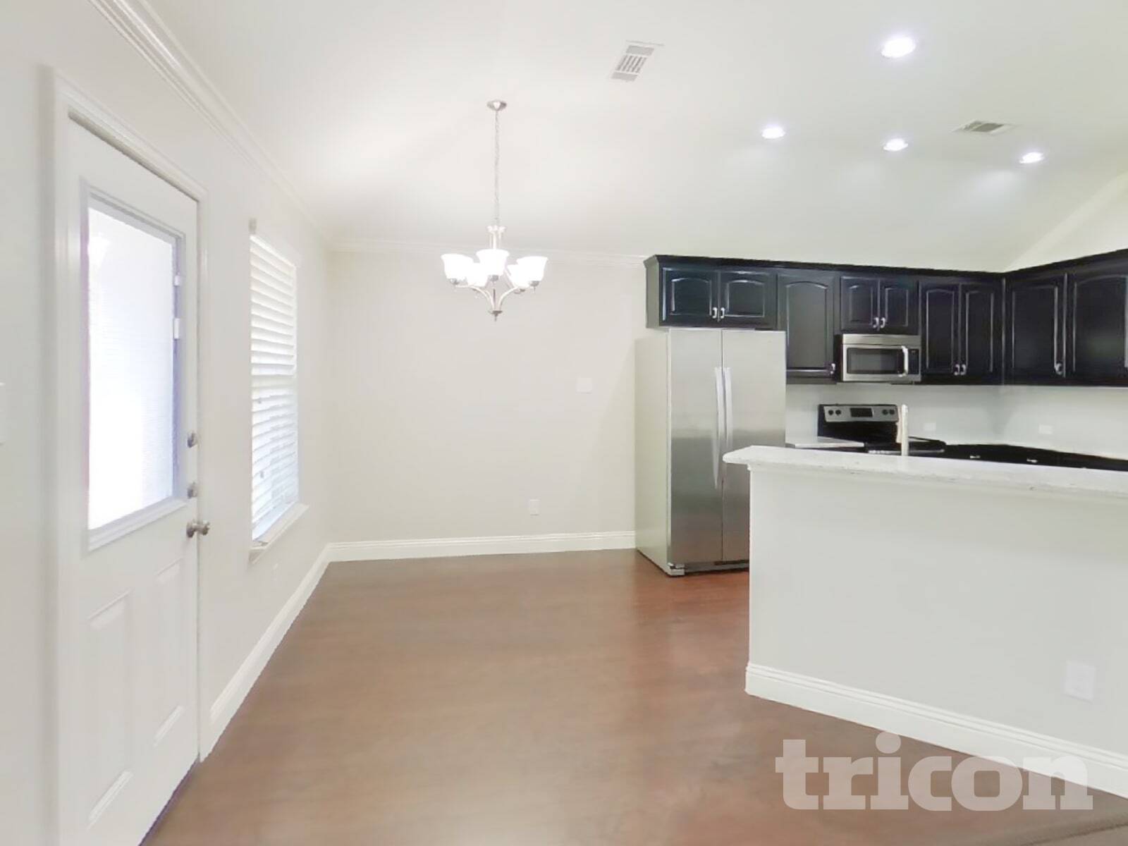 Building Photo - 123 Sierra Dr